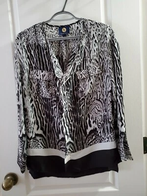Blusa ADRIENNE VITTADINI Mujer Estampado Animal Manga Larga Espalda/Blanca, Talla S Foto 1 de 4