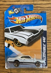 67 1967 Oldsmobile 442 Hot Wheels Muscle Mania WHITE - Picture 1 of 3