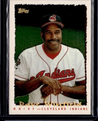 1995 Topps #038 Dave Winfield CyberStats (Spectralight) - Image 1 of 2