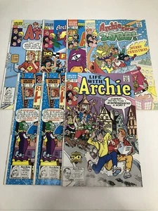 Lot of 7 Archie Comics - RC, 3000, Life With, Little, Riverdale High - Imagen 1 de 10