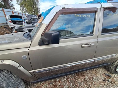 Used Front Left Door Assembly Front fits: 2006 Jeep Commander Front Left Grade A - Image 1 of 4