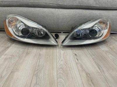 2010 - 2013 VOLVO XC60 HEADLIGHT Left and Right  XENON HID OEM USED - Image 1 of 4