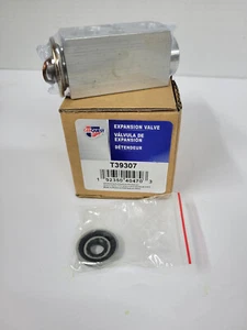 Carquest 39307 A/C Expansion Valve For 07-12 Acadia Enclave Outlook Traverse - Picture 1 of 3