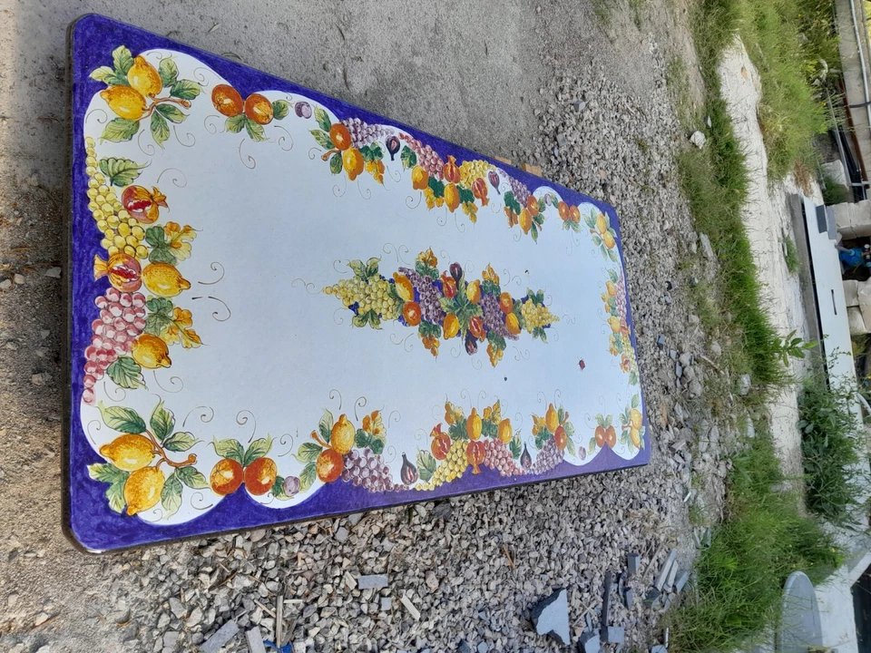 Tavolo in pietra lavica dipinto seconda scelta - Immagine 1 di 1