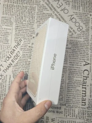 Sealed Apple iPhone 7 plus Fully Unlocked 32GB 128GB 256GB ALL Colours - Image 1 of 4