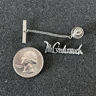 Pinback GM Mr Goodwrench tono plata Tie Tack #46309 Foto 1 de 2