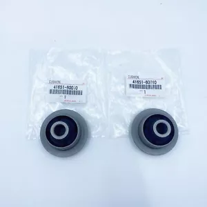 OEM Front Differential Mount Cushion 41651-60010 for 2000-07 Toyota Land Cruiser - Picture 1 of 6