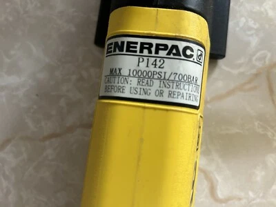 Enerpac P142 Two Speed Max PSI 10,000 W/accessories  - Image 1 of 4