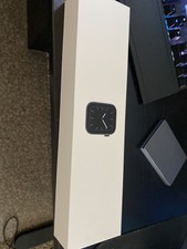 RETAIL BOX - Apple Watch Series 5 (44mm) - Space Gray/Black Sport - NO DEVICE