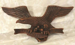 Águila alada extendida de madera sosteniendo E Pluribus Unum pancarta y ancla sin fabricantes - Imagen 1 de 10