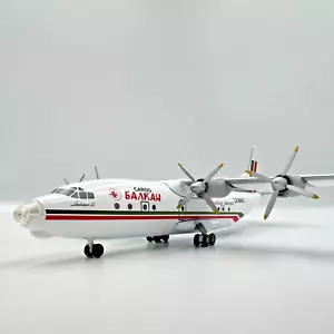 Antonov 12 An-12 Balkan LZ-BAC Bulgarian Airlines scala 1/200 - Foto 1 di 20