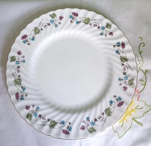 BEAUTIFUL VINTAGE MINTON DINNER PLATE 27cm 'DRYDEN' Circa 1980 ~ REPLACEMENT - Picture 1 of 6