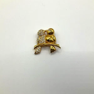 Broche prendedor vintage Monet dos pájaros del amor pedrería chapado en oro - Imagen 1 de 4