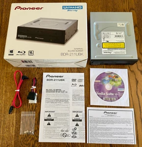 Pioneer BDR-211UBK 4K UHD Blu-ray Burner Drive – Complete Retail Packaging - Photo 1/9