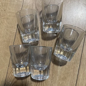 Set Of 5 Heavy Bottom 2 Oz Shot Glasses - Picture 1 of 4
