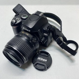 Nikon D40x 10.2MP Digital SLR Camera w/ 18-55mm Lens - Picture 1 of 8