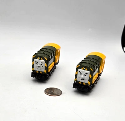 Lote de motor de metal fundido a presión tanque tren ferrocarril Ertl Thomas Friends Iron Arry & Bert Foto 1 de 4