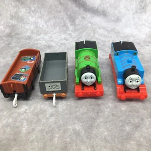 Thomas & Percy tren motorizado salpicadero de agua y 2 licitaciones - Imagen 1 de 12