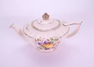 Sadler Teapot England Fruit Pattern Ribbed Cream Gold gilt 2291 Tea Pot - Picture 1 of 9