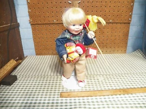 Muñeca de colección ASHTON DRAKE Ronald McDonald McMemories "Cada paso del camino" - Imagen 1 de 6