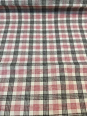 Tecido vintage lindo material de acolchoamento preto, vermelho, branco quadrados 25” x 32” - Imagem 1 de 2