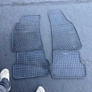 OEM 2002-2008 Audi A4 S4 B7 Avant Wagon Rubber Floor Mats All Weather Complete - Picture 1 of 5