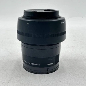 Sigma Contemporary Lens 30mm f/1.4 DC DN For Sony E-Mount - Picture 1 of 12