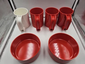 Juego de 6 tazas rojas HELLER Massimo Vignell.  1 cuenco tiene un chip. Ver foto - Imagen 1 de 7