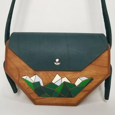 Bolso Cartera Hecho a Mano Montañas Geométricas Madera 8" Hecho a Mano Crossbady Natural/Verde Foto 1 de 4