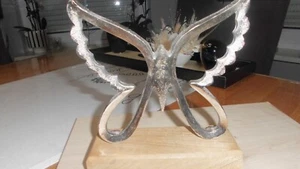 Aufsteller Schmetterling Silber mit Holzsockel - Bild 1 von 3