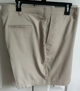 PGA TOUR Mens Golf shorts Size 44 Khaki - Picture 1 of 5