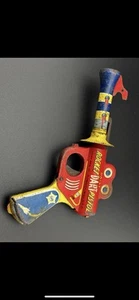 DAISY "BUCK ROGERS" STYLE ROCKET DART METAL PISTOL - GREAT COLOR GRAPHICS - Picture 1 of 14