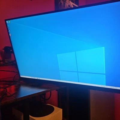 PC Gaming EVGA GeForce RT 3070 Blanco. Usado 2 Meses, Monitor, Teclado y Ratón Foto 1 de 3