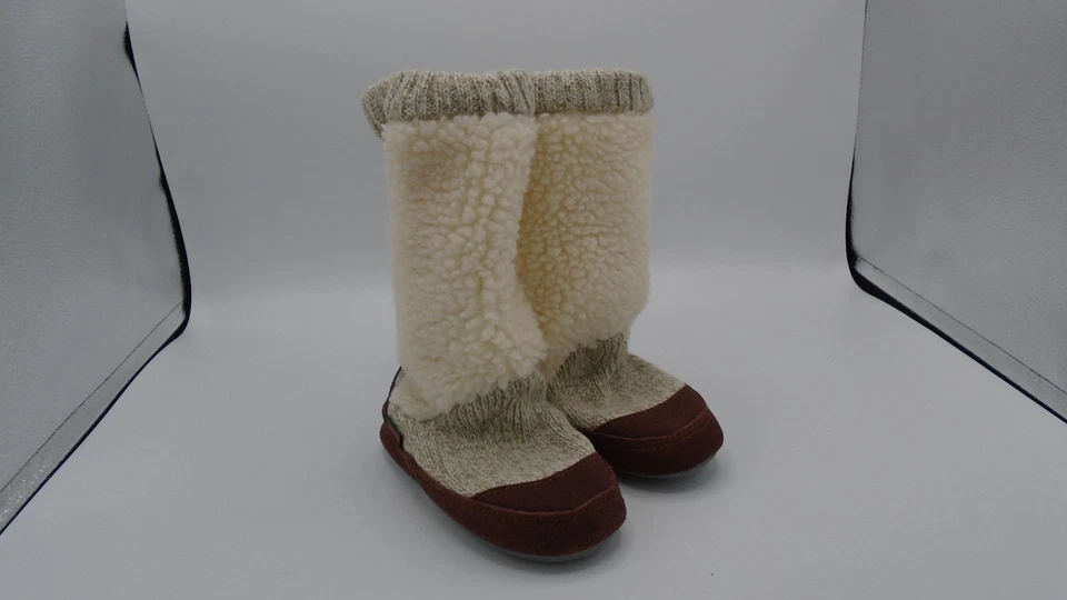 Zapatilla Acorn Unisex Slouchboot Buff Palomitas de Maíz 10-11 Estándar Ancho EE. UU. Little K Foto 1 de 4