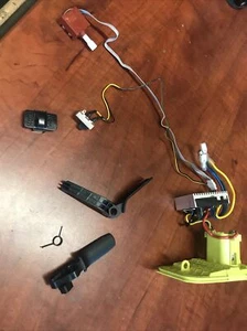 Interruttore scheda di controllo ricambi OEM Assy Ryobi decespugliatore 18 V brushless P20102VNM - Foto 1 di 6