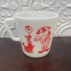 Vintage Pyrex Child's Red Circus Clown 10oz 1710 D-Handle Coffee Mug Cup Nice - Picture 1 of 10