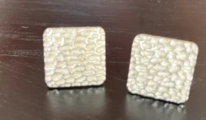 CuffLinks Bracciale Vintage Tono Argento Metallo Quadrato Rettangolare Martellato - Foto 1 di 4