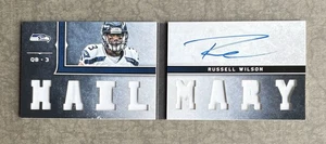 🔥Russell Wilson 2012 Playbook Booklet RC Jersey Rookie Card AUTO #51/99 NM - Picture 1 of 2