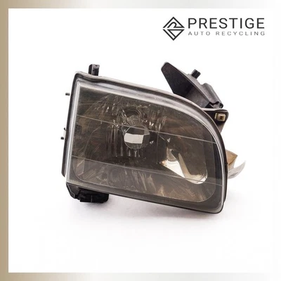 Faro halógeno derecho pasajero Toyota Tacoma 2001-2004 81110-04110 Foto 1 de 4