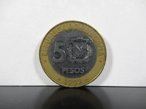 Dominican Republic 5 Pesos 1997 Coin A1003 - Picture 1 of 2