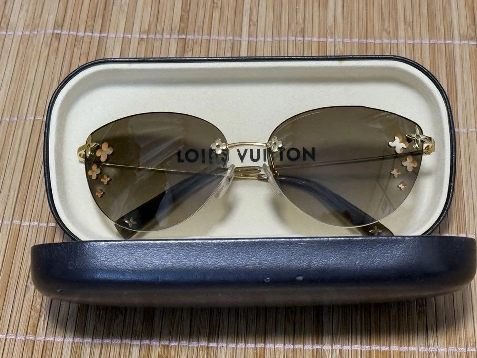 LOUIS VUITTON Desmayo Cat Eye Sunglasses Women - Image 1 of 1