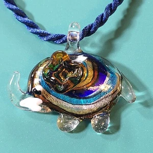 Hand Made Colorful Glass Elephant Swirl Pendant 2" - Imagen 1 de 11