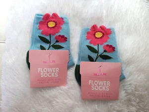 2 Pair Adult Pink Dimensional Flower Ankle Socks (One Size) Multicolored - NEW!! - Picture 1 of 6