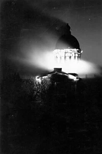 9XP1979 - White House Under Alien Attack (Picture Poster UFO Art A3 A4 A5) - Picture 1 of 3