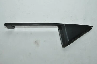 Оригинальная направляющая уплотнения задней двери стекло Prius 10-12 TOYOTA слева 6748847041 - Изображение 1 из 4