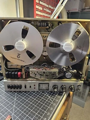Juego de 2 soportes de cinta de carrete a carrete Teac A-1500 Foto 1 de 3