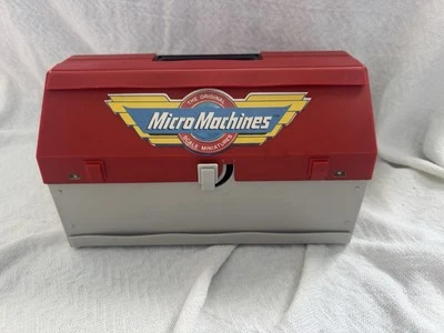 Micro Machines Супер Город Ящик для Инструментов Красная Крыша Складывается 1988 Неполный Без Автомобилей - Изображение 1 из 4