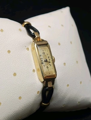 Art Déco Armbanduhr  585 Gold  Damenuhr 14 Karat 20er Jahre Vintage Gepunzt  - Bild 1 von 4