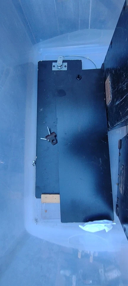 sega naomi virtua cop 3 arcade regular size cabinet front service doors #1260 - Image 1 of 1