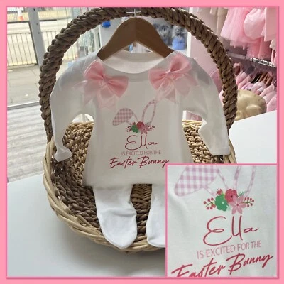 Personalised Girls 1st Easter Baby Grow Sleepsuit Pink Excited for easter 2024 — 第 1/3 张图片